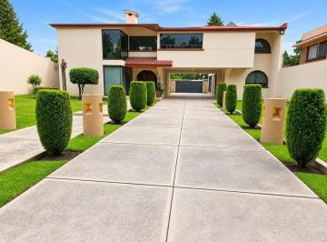 1 · Casa en Venta en Metepec Estado de Mexico La Virgen con Alberca