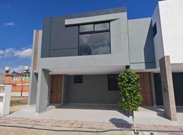 Casa de 4 habitaciones, Coronango · Casa de 122 m² con 4 Recámaras en Venta en Cuautlancingo Puebla