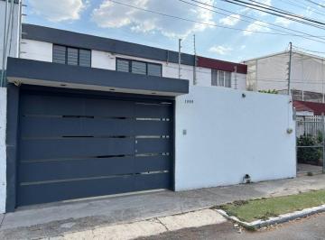 Casa de 5 habitaciones, Zapopan · Casa Remodelada en Venta en Las Águilas – 3 Habitaciones en Planta Baja!