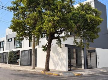 Casa de 4 habitaciones, Guadalajara · Amplia Casa Nueva en Venta de 4 Recámaras, Estar de Tv y Roof Garden. en Guadalajara