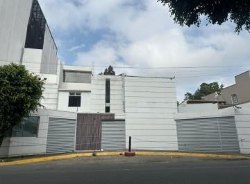 Casa uso de suelo de 1 habitación, Cuajimalpa de Morelos · Casa con Uso de Suelo en Renta en Lomas del Chamizal