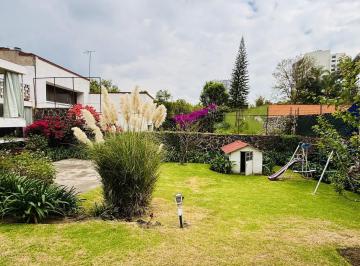 Casa · 648m² · 4 Recámaras · 6 Estacionamientos · Casa en Venta en Jardines del Pedregal