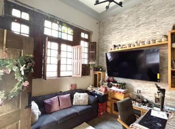 Casa · 327m² · 8 Recámaras · 2 Estacionamientos · Casa en Venta en Santa María La Ribera Para Remodelar