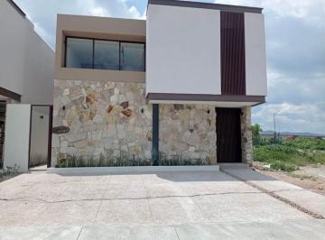 Casa de 3 habitaciones, Querétaro · Se Renta Casa en Sayab Juriquilla