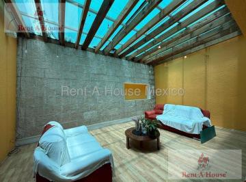 Casa · 342m² · 5 Recámaras · 5 Estacionamientos · Casa en Venta en Emilio Carranza 26 - 144.