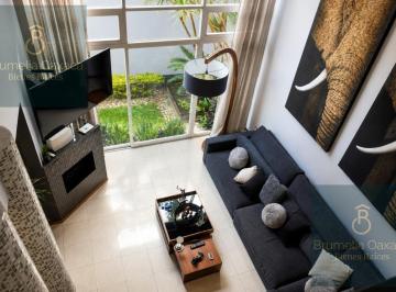 Casa · 204m² · 3 Recámaras · 2 Estacionamientos · Casa en Fraccionamiento Trinidad de Las Huertas