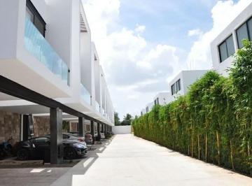 da9a98a3d68e943253c32c1d3e4030bd6d6de5219ffa13beb3a37575ab966d9b · Exclusivo Townhouse de 3 Niveles con Paneles Solares y Acabados de Lujo.