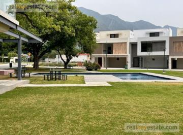 Casa · 425m² · 3 Recámaras · 3 Estacionamientos · Casa en Venta Las Esmeraldas, Monterrey, Nuevo León.