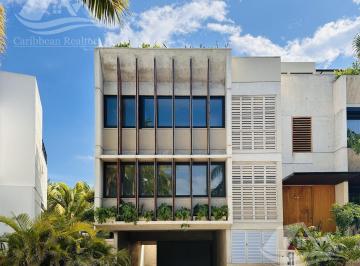 Casa · 330m² · 3 Recámaras · 3 Estacionamientos · Casa en Venta en Laguna Puerto Cancun