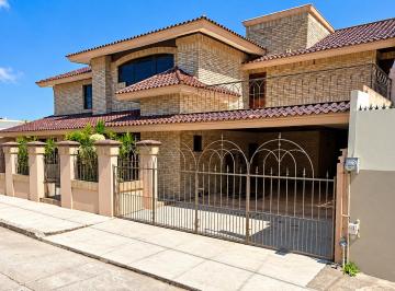 Casa de 5 habitaciones, Tampico · Venta de Casa en La Colonia Petrolera en Tampico en Tamaulipas