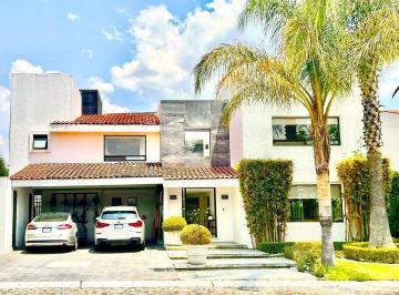 Casa en condominio de 3 habitaciones, Querétaro · Renta Casa Campanario Residencial, Querétaro