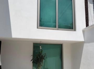 Casa · 260m² · 4 Recámaras · 3 Estacionamientos · Casa en Jardines de Santa Mónica
