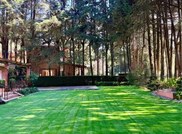 Casa en condominio de 4 habitaciones, Ocoyoacac · Casa Ex Hacienda Jajalpa | 1,708 m². Jardín Único, Colinda Al Bosque, Alberca y Plancha Para Pádel