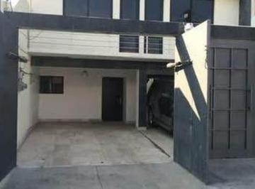 Casa de 4 habitaciones, Venustiano Carranza · Casa en Jardin Balbuena Genaro García