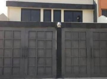 Casa de 4 habitaciones, Venustiano Carranza · Casa en Jardin Balbuena Genaro García