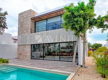Casa · 265m² · 4 Recámaras · 3 Estacionamientos · Casa en Renta, Lagos del Sol, Cancún