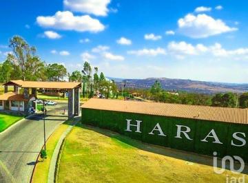 Casa · 270m² · 3 Recámaras · 2 Estacionamientos · Casa en Venta Camprestre Haras