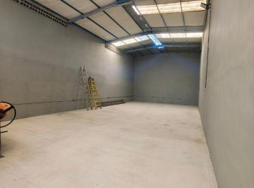 Bodega comercial · 200m² · 1 Estacionamiento · Bodega Industrial - Barrio Mirasol