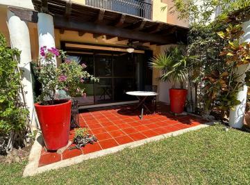Casa · 166m² · 3 Recámaras · 1 Estacionamiento · Villa en Venta en Isla Dorada, Zona Hotelera, Cancún