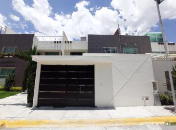 Casa · 3 Recámaras · 2 Estacionamientos · Casa en Pueblo Pachuquilla