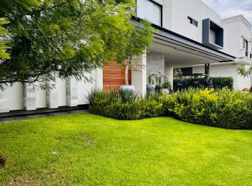Casa de 4 habitaciones, Querétaro · Casa en Renta Amueblada en El Campanario