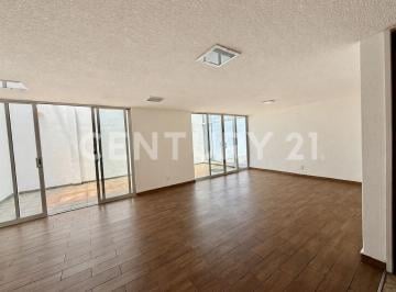 Casa · 224m² · 3 Recámaras · 4 Estacionamientos · Espaciosa Casa en San Pedro de Los Pinos, Solárium y Hasta 6 Estacionamentos