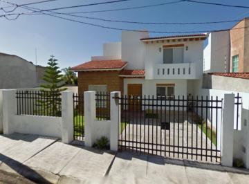 Casa de 4 habitaciones, Puebla · Venta de Casa en Jardines de San Manuel, Puebla