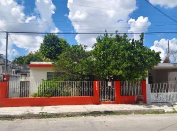 Casa de 3 habitaciones, Mérida · Venta de Casa en El Centro, Cerca del Barrio de Santiago $4