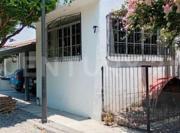 Casa · 115m² · 4 Recámaras · 2 Estacionamientos · Casa en Renta, Colinas de Santa Barbara, en Colima, Colima.