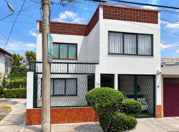 Casa de 3 habitaciones, Iztapalapa · Casa en Venta en Paseos de Churubusco Iztapalapa Ciudad de México