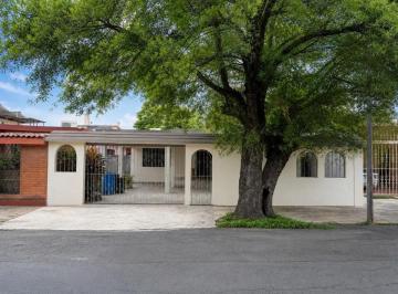 1 · Casa en Venta en Roma, Monterrey, Nuevo León