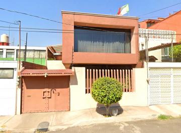 Casa de 3 habitaciones, Iztacalco · Casa de 183 m² con 3 Recámaras en Venta en Militar Marte