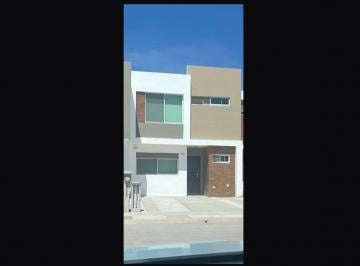 Casa de 3 habitaciones, Mazatlán · Casa en Renta Dentro de Coto en Real del Valle