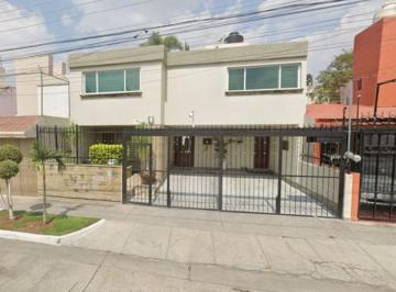 Casa de 4 habitaciones, Guadalajara · Casa en Venta en Bosques de La Victoria, Guadalajara, Jalisco