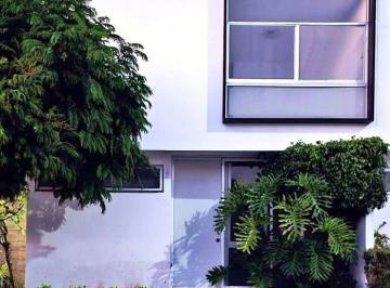Casa de 4 habitaciones, Corregidora · Casa en Venta en Av de La Vida