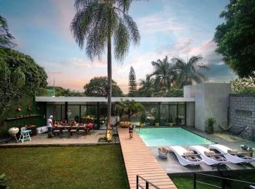 Casa de 5 habitaciones, Jiutepec · Casa en Venta en Fraccionamiento Las Fincas