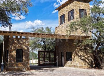 Terreno / Lote · 594m² · Terreno en Venta en Las Alboreas, Santiago, Nuevo León