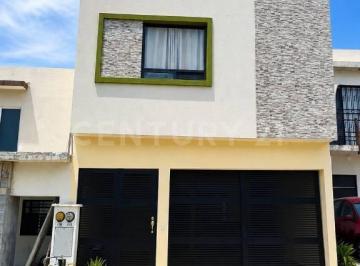 Casa · 150m² · 3 Recámaras · 1 Estacionamiento · Casa Renta Privadas Poniente, Santa Catarina, Nuevo Leon