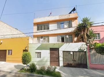 1 · "Casa en Venta en Azcapotzalco: ¡Conectividad Total Cerca de Ceylán y Vallejo!" Em