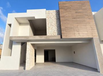 d6671df807d9d540084b4e8a474cd42dc434325646e2b703f22e19aa633ecb16 · Casa en Venta en Veracruz con Jardín en Fracc. Riviera Veracruzana