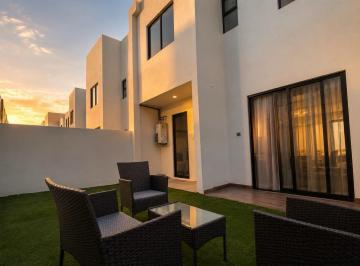 Casa · 120m² · 3 Recámaras · 2 Estacionamientos · Casa en Venta de 3 Recamaras en Angelopolis en Cluster con Alberca.