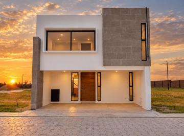Casa · 167m² · 3 Recámaras · 2 Estacionamientos · Casa en Venta en Lomas de Angelopolis III, Lomas de La Granada