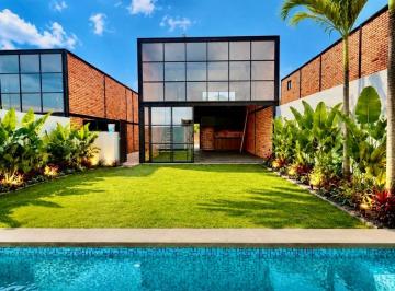 Casa de 2 habitaciones, Cuernavaca · Loft Al Norte de Cuernavaca | Diseño Industrial + Alberca Privada| Vigilancia