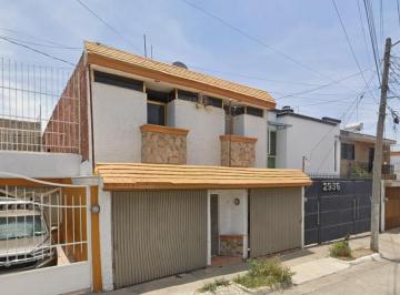Casa de 3 habitaciones, Guadalajara · Venta de Casa en Fraccionamiento Jardines de La Cruz, Guadalajara Jalisco