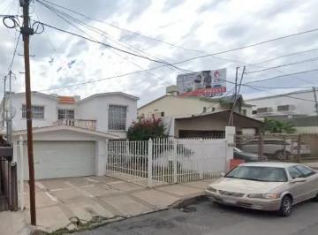 1 · Casa de Remate en Chihuahua Chi. (Lomas La Salle) Vc