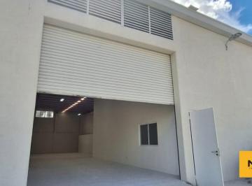 Bodega comercial · 1400m² · 12 Estacionamientos · Bodega en Renta en Monterrey