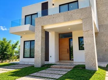 Casa · 180m² · 3 Recámaras · Casa en Fraccionamiento Velamar Coto Baltico