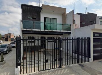 Casa de 3 habitaciones, Zapotlán el Grande · Venta de Casa en Colonia San Felipe Cdad Guzman Jalisco