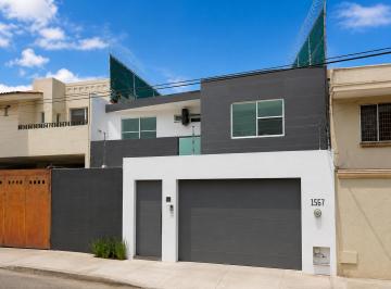 Casa de 4 habitaciones, Guadalajara · Venta de Casa en Colonia Providencia, Guadalajara Jalisco