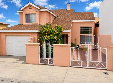 Casa de 5 habitaciones, Tijuana · Venta de Casa en La Colonia Playas de Tijuana Dorada - Costa de Oro en Tijuana en Baja California